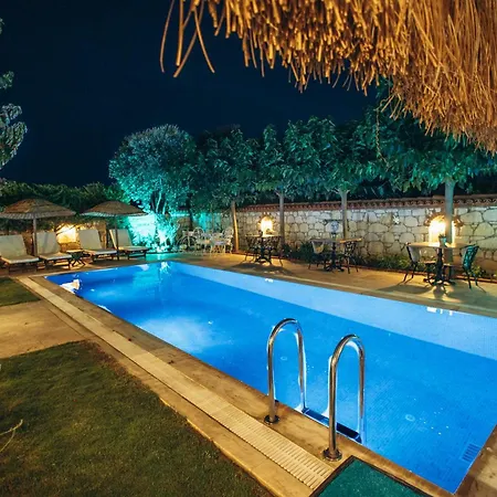 Kupina Hotel 2*