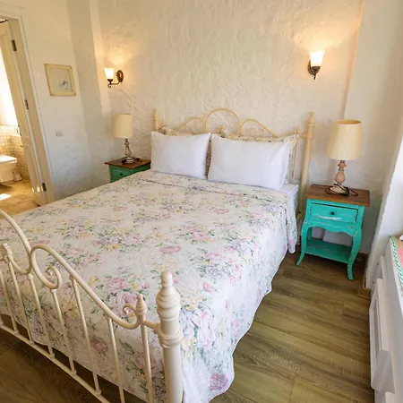 Kupina 2* Alacati