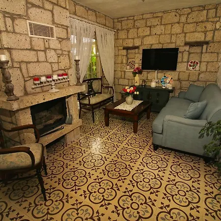 Ξενοδοχείο Kupina 2*